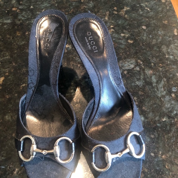 Gorgeous nearly new Gucci slides size 37 1/2 C - Picture 5 of 9